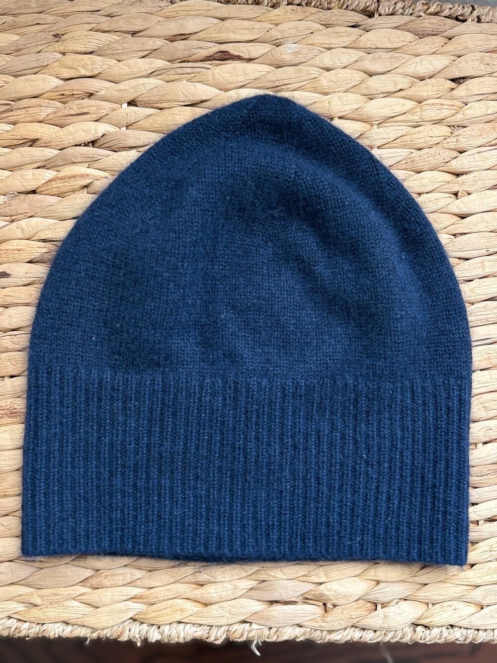 Amicale New York 100% Cashmere Navy Blue Knit Beanie Hat One Size